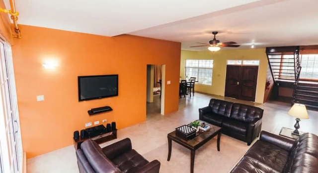 Paradise Villa, Rezervovat Apartmán Hotely v Ocho Rios Coast s parkováním, Parkování