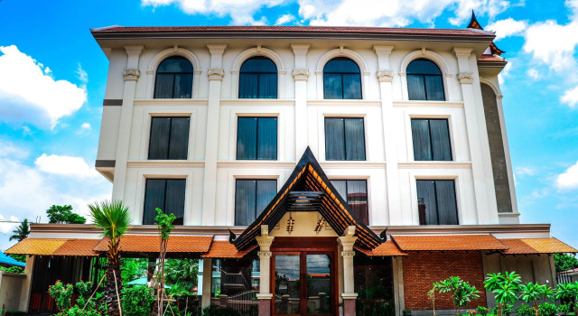 Central Blanche Residence