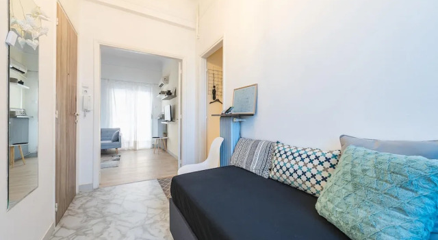 Stylish 1BR Retreat in Central Athens, Забронировать Апартаменты/квартира Апартаменты Афины, рядом с Неос Космос, Апартаменты/квартира
