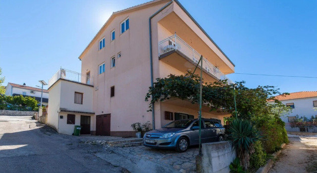 Stunning Home in Trogir With Wifi and 3 Bedrooms, Забронировать Апартаменты/квартира Трогир 