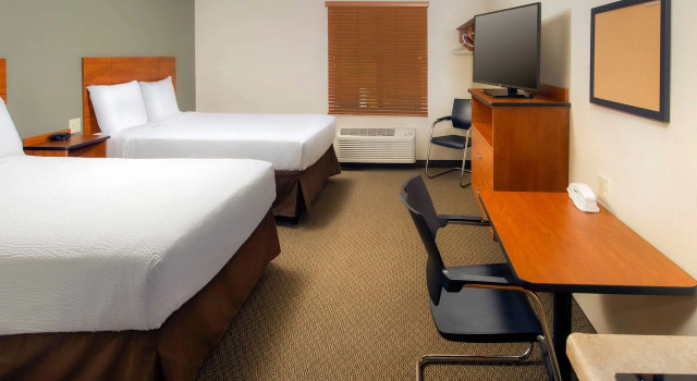 Четырёхместный номер Standard WoodSpring Suites Allentown