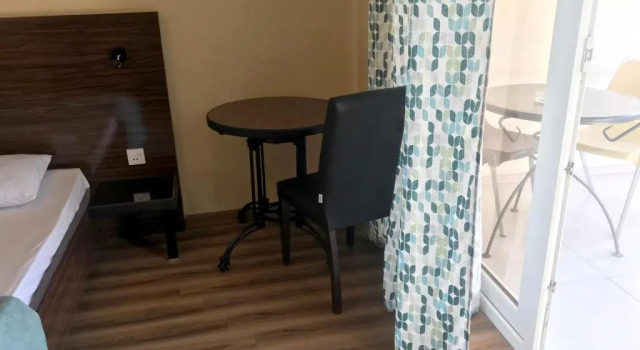 Standard- dobbelt værelse med altan Guesthouse Aygestan Hotel
