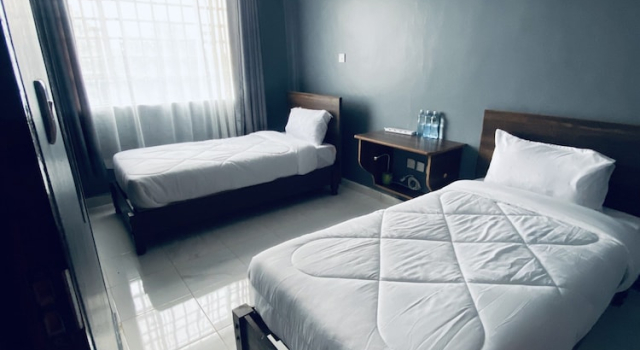 Dad's Place, Rezerwuj Hotel Karatina 