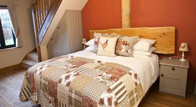 The Plough Inn, Buchen Sie Hotel Stalisfield Kent