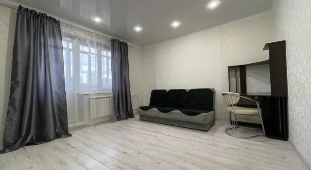 5 Nights on Dmitry Martynov Street 15, Reserva ahora Apartamento Hoteles en Krasnoyarsk con aparcamiento, Aparcamiento