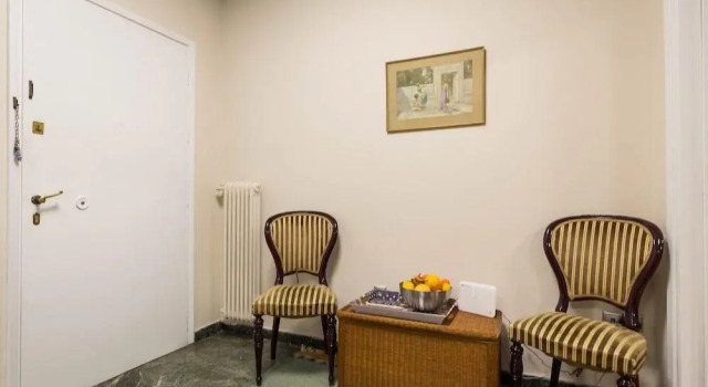 Three Bedrooms Apartment Under Acropolis, Забронировать Апартаменты/квартира Неос-Космос Афины, рядом с Холм Филопаппос