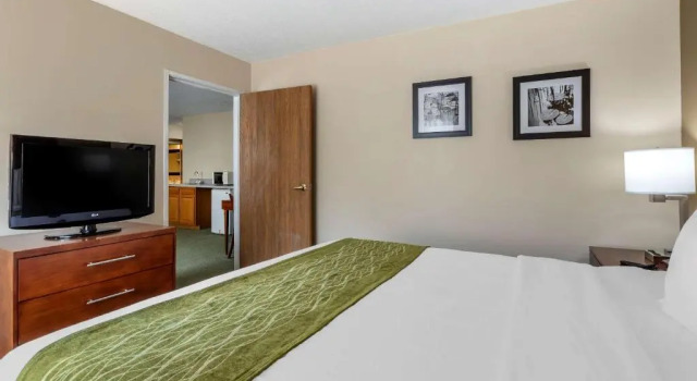 Люкс Comfort Inn Muscatine near Hwy 61