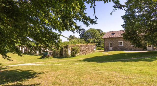 Modern Cottage in Chaleix with Swimming Pool, Book Vacation Home Cottages in Vergnelibert, Cottage