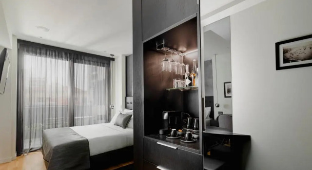 Двухместный номер Comfort с балконом No 15 Ermou Hotel