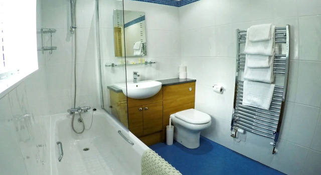 Коттедж Luxury с 4 комнатами с видом на сад The Dorset Resort