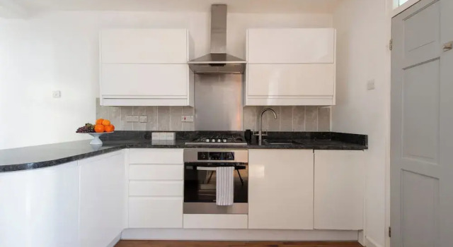 Stratford - Apartment - Sleeps 3 - Great Location