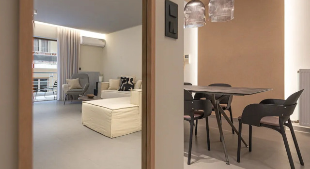 Phaedrus Living: Luxury Modern City Flat Koukaki, Забронировать Отель Афины Острова Саронического залива - Аттика, рядом с Холм Филопаппос
