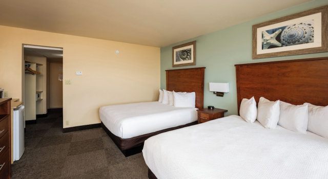 Четырёхместный номер Standard с видом на океан Reges Oceanfront Resort