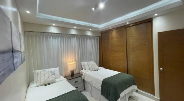 City View 2Br Downtown Stylish Sleeps 4 +WiFi+ Gym, Забронировать Отель Отели Санто-Доминго с парковкой, рядом с Олимпийский стадион Феликса Санчеса, Парковка