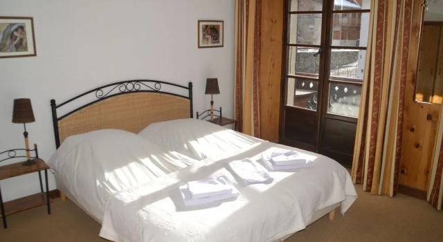 Hotel Le Genepy, Забронировать Отель Les Brevieres Тинь, рядом с Горнолыжный подъемник Бревьер