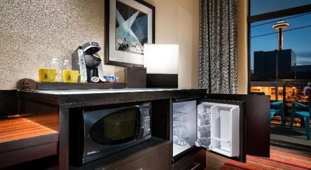 Номер Standard с балконом Staypineapple, The Maxwell Hotel, Seattle Center Seattle
