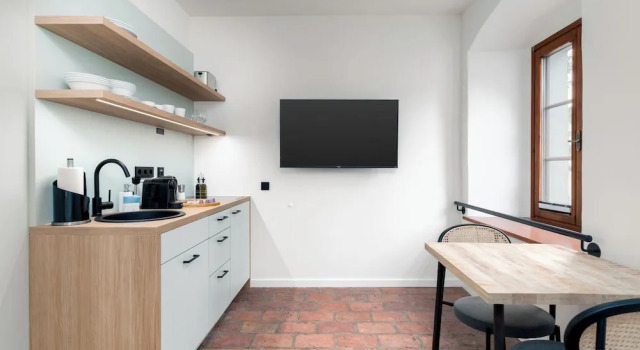 Четырёхместный люкс с 2 комнатами Limehome Krems Undstraße