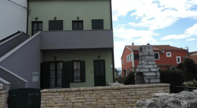 Apartments Lori, Забронировать Апартаменты/квартира Отели Биоград-на-Мору с парковкой, рядом с Kornati Marina, Парковка