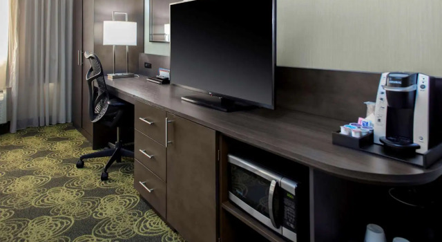 Номер Standard Hilton Garden Inn Reagan National Airport