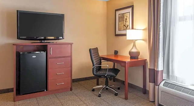 Люкс Comfort Inn & Suites Near Fallon Naval Air Station