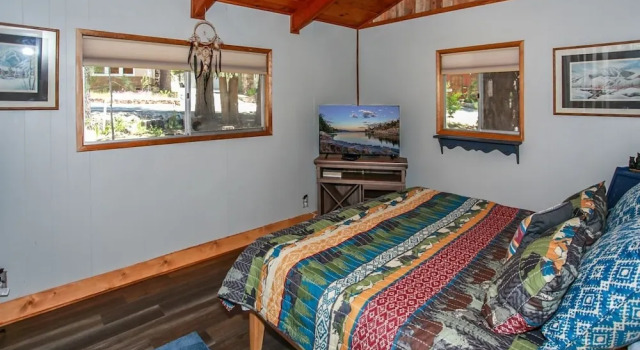Little Big Pine - Perfect, Stylish Cabin Near The Lake With A Great Deck. 2 Bedroom Home