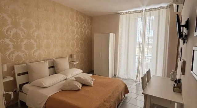 Standard Doppel Zimmer mit Balkon B&B 248