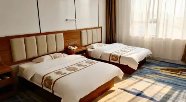 Люкс Comfort Lanzhou Baiming Hotel (Lanzhou Zhongchuan Airport T3 Terminal Station)