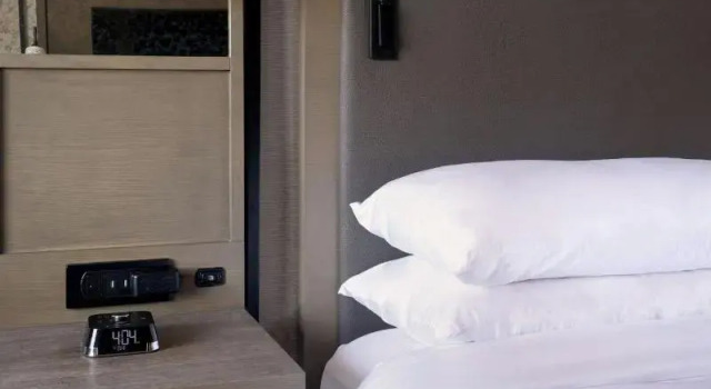 Четырёхместный номер Standard с балконом Atlanta Marriott Northeast/Emory Area