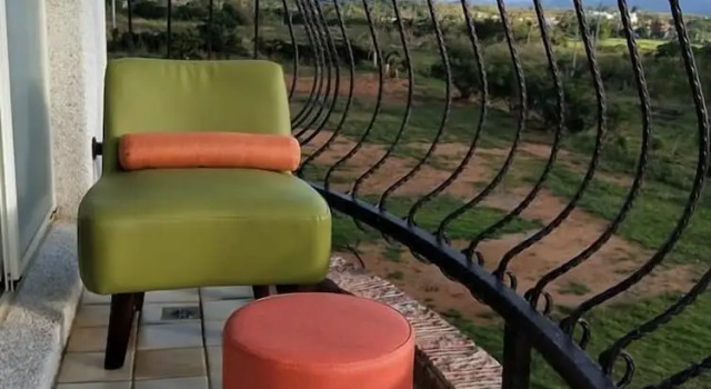 Четырёхместный номер Deluxe с балконом Full Moon Resort