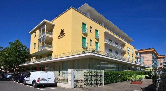 Hotel Holiday Park