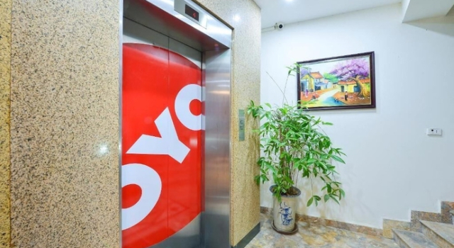 Aloha Hotel Tay Ho -by Bay Luxury