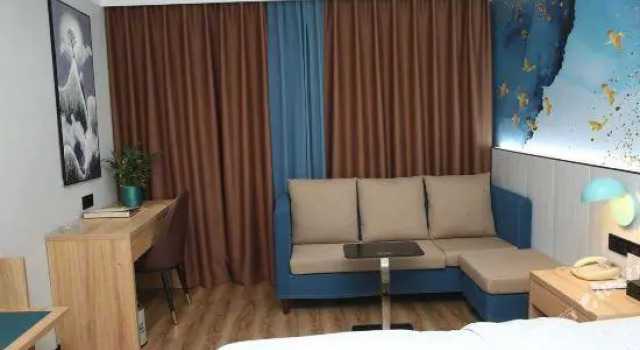 Liuhe Hotel, Rezervovat Hotel Hotely v Cheng-jang s parkováním, Parkování