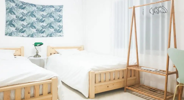 Nuha 70 Cozy house in Seo-Chon, Забронировать Отель Отели Сеула с парковкой, рядом с Католический собор Святого Михаила, Парковка