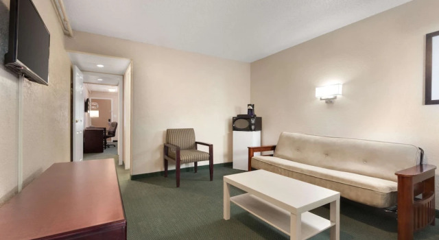 Люкс Days Inn by Wyndham Lethbridge
