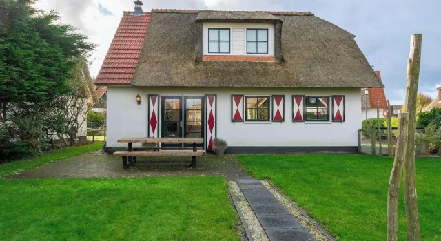 Коттедж Elegant Home by the Beach