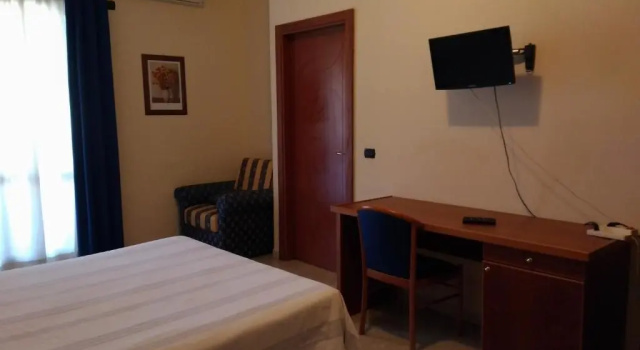 Трёхместный номер Standard Hotel La Falconara