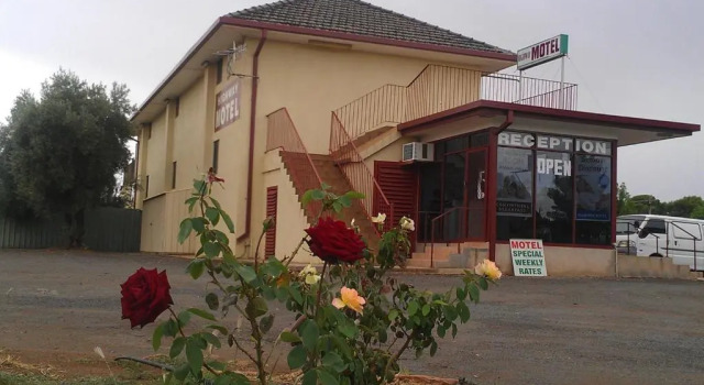 Goolgowi Highway Motel, Забронировать Мотель Гулгови Riverina