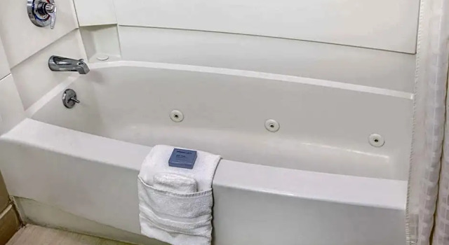 Шестиместный номер Deluxe Hawthorn Extended Stay by Wyndham Bloomington