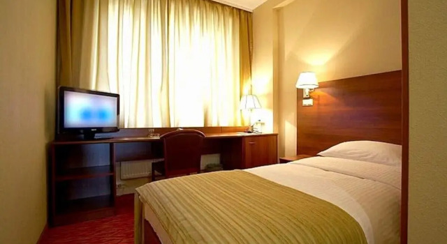 Standard Double room Sarawan Hotel