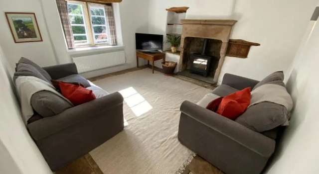 Beautiful Peak District Cottage With Hot Tub, Varaa Lomakoti Mökit kohteessa Merseyside, Mökki