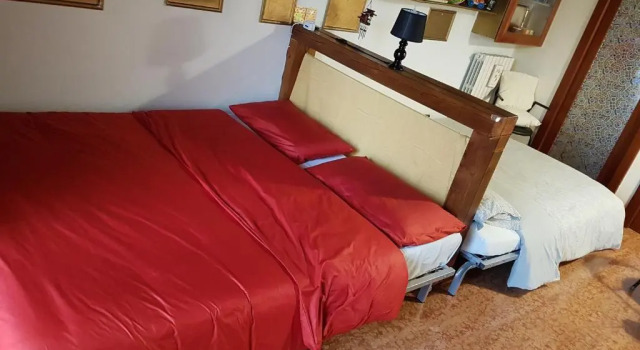 Dora Baltea Monolocale primo piano Mansarda secondo piano, Prenota Ostello Ostelli a Veneto, Ostello