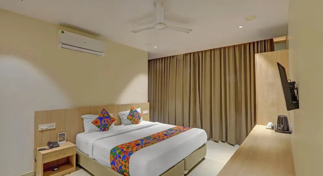 Номер Deluxe FabHotel Blue Moon