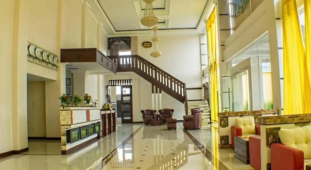 Grand City Batu Hotel