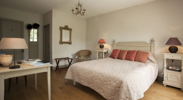 Номер Deluxe Maison dhôtes de Charme Les Bruhasses