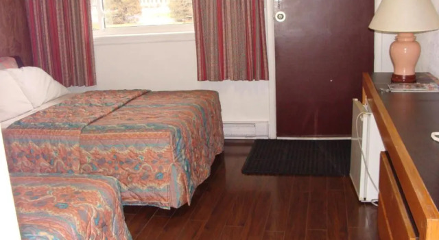 Четырёхместный номер Standard Lion Motel