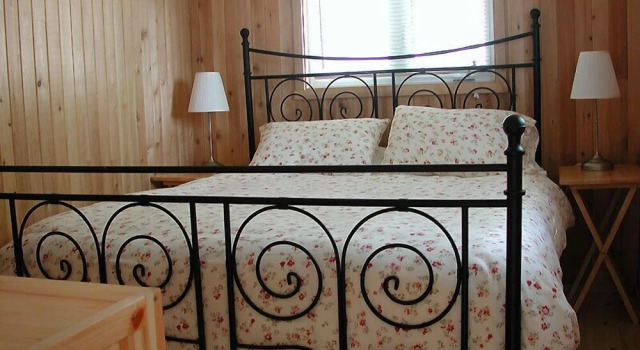 Коттедж с 3 комнатами Birch Cliff Lodge on Baptiste Lake