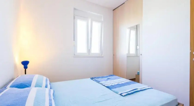 Apartments Mladenka