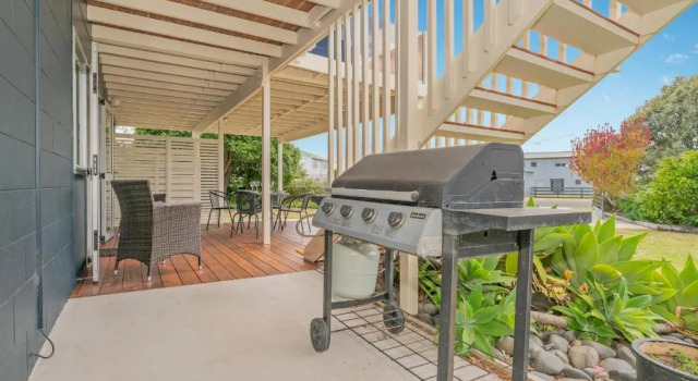 Daze Away - Cooks Beach Holiday Home