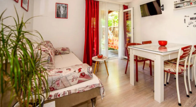 House Taja Cornwall, Prenota Hotel Splitska 
