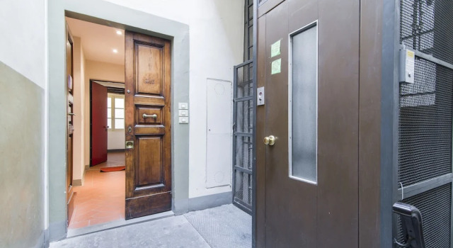 Della Scala Modern Apartment